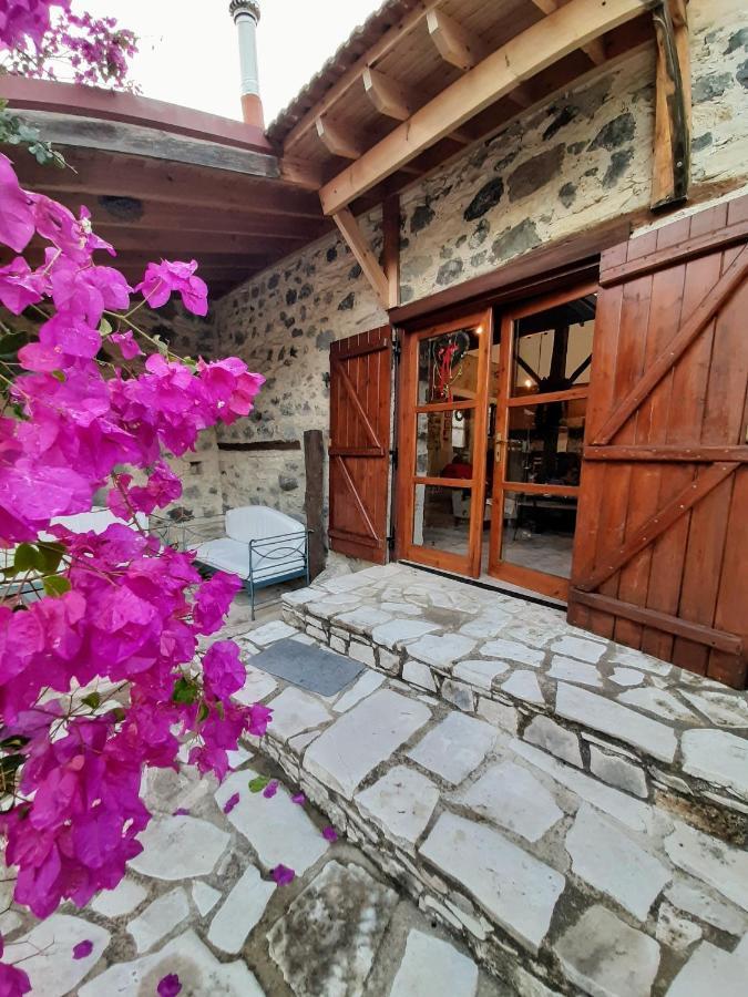 Blue Cottage Apsiou Extérieur photo